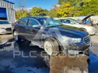 2015 Ford TAURUS photo