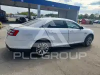 2015 Ford TAURUS фото