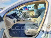 2015 Ford TAURUS photo