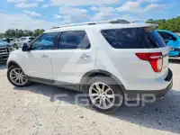 2015 Ford EXPLORER photo