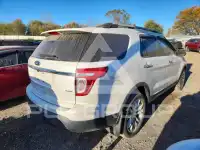 2015 Ford EXPLORER фото