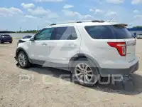 2015 Ford EXPLORER photo