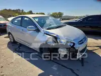 2015 Hyundai Accent photo