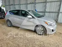 2015 Hyundai Accent photo