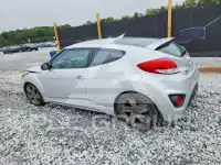 2015 Hyundai Veloster photo
