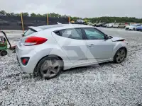 2015 Hyundai Veloster photo