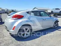 2015 Hyundai Veloster photo