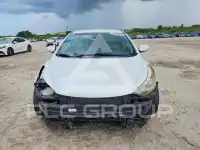 2015 Hyundai Elantra photo
