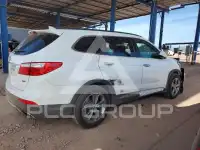 2015 Hyundai Santa Fe photo
