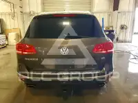 2015 Volkswagen Touareg фото