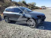2015 Volkswagen Touareg фото