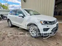 2015 Volkswagen Touareg фото