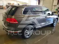 2015 Volkswagen Touareg фото