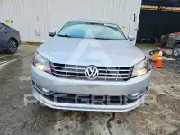 2015 Volkswagen Passat photo