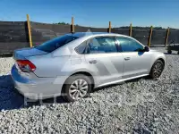 2015 Volkswagen Passat photo