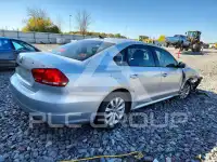 2015 Volkswagen Passat photo
