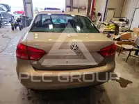 2015 Volkswagen Passat photo