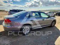 2015 Volkswagen Passat photo