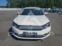 2015 Volkswagen Passat photo