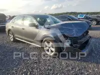 2015 Volkswagen Passat photo