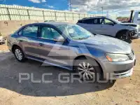 2015 Volkswagen Passat photo