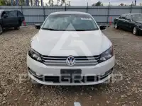 2015 Volkswagen Passat photo