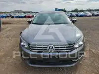 2015 Volkswagen Passat photo