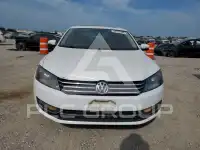 2015 Volkswagen Passat photo