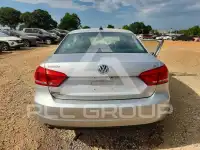 2015 Volkswagen Passat фото