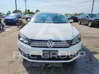 2015 Volkswagen Passat photo