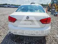 2015 Volkswagen Passat photo