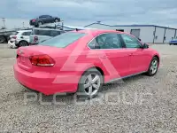 2015 Volkswagen Passat photo