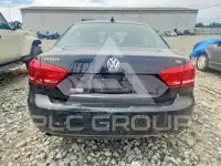 2015 Volkswagen Passat photo