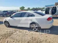 2015 Volkswagen Passat photo