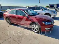 2015 Volkswagen Passat photo