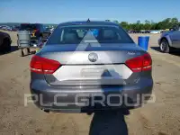 2015 Volkswagen Passat photo