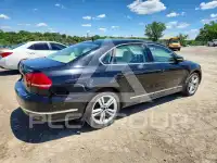 2015 Volkswagen Passat photo