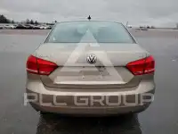 2015 Volkswagen Passat photo