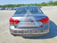 2015 Volkswagen Passat photo