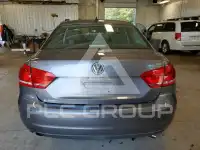 2015 Volkswagen Passat фото