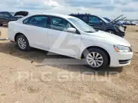 2015 Volkswagen Passat photo