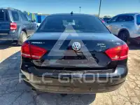 2015 Volkswagen Passat фото