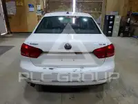 2015 Volkswagen Passat photo