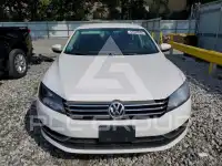 2015 Volkswagen Passat photo