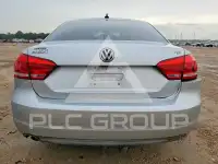 2015 Volkswagen Passat photo