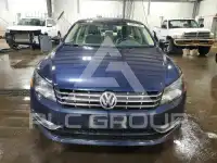 2015 Volkswagen Passat photo