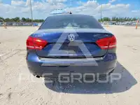2015 Volkswagen Passat photo