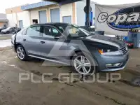 2015 Volkswagen Passat photo