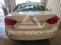 2015 Volkswagen Passat photo