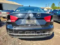 2015 Volkswagen Passat photo